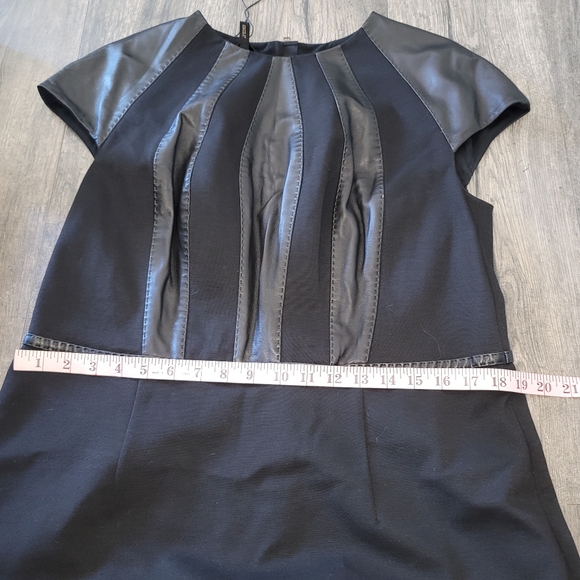 Escada dress - Picture 4 of 6